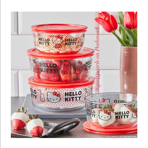 Pyrex Hello Kitty Containers 8 Piece Set NEW - Picture 2 of 9